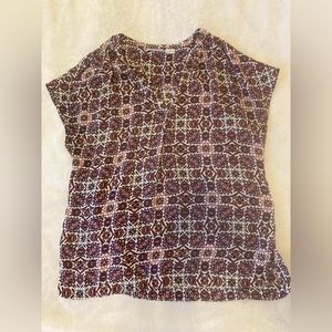Liz Claiborne CLASSIC, super flattering top